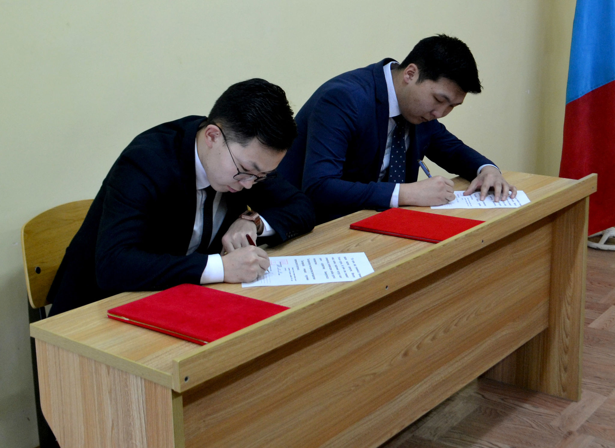 ТӨРИЙН ЗАХИРГААНЫ АЛБАН ХААГЧИЙН ТАНГАРАГ ӨРГӨВ